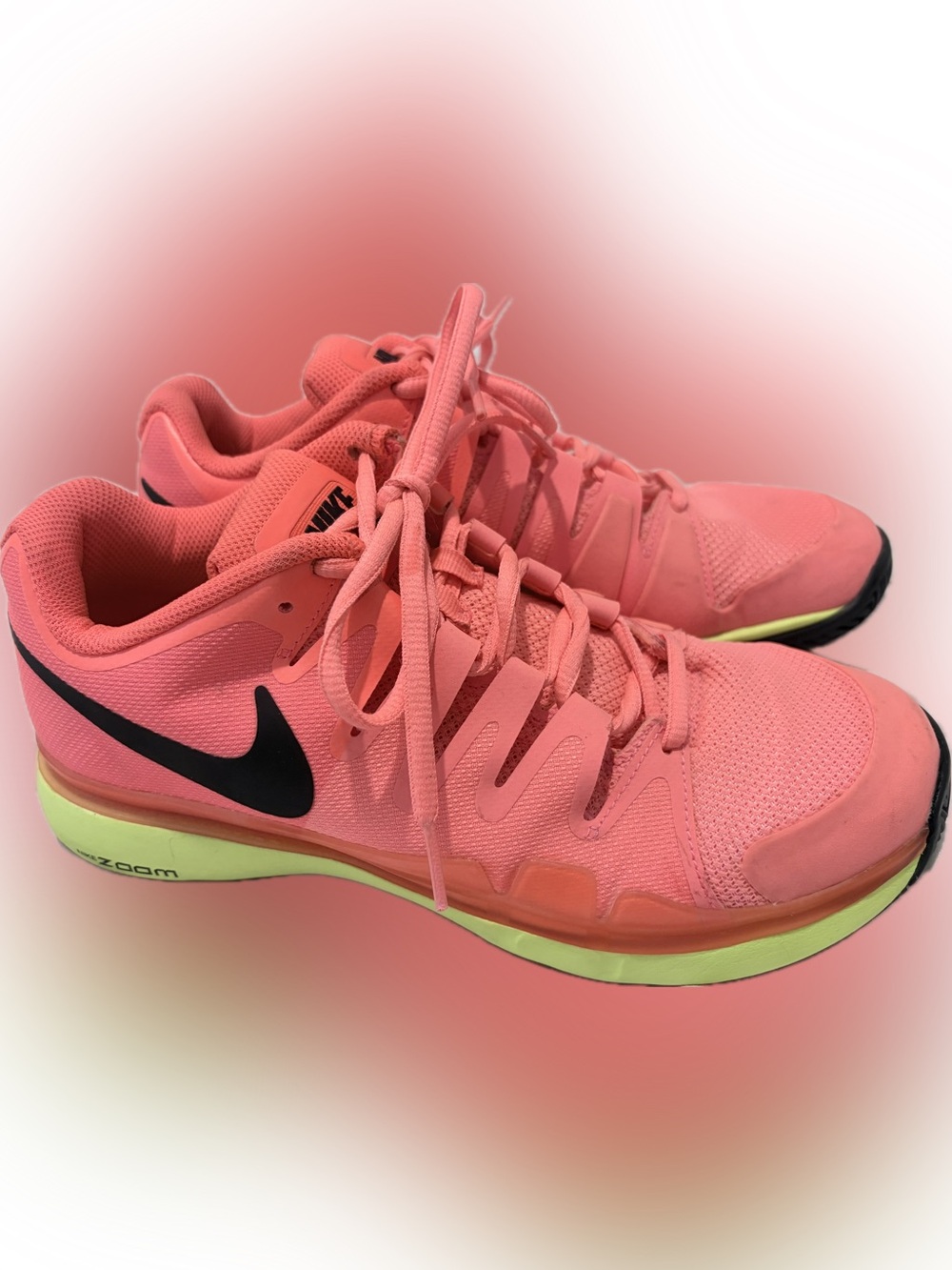 Nike Women's tennis sneakers orange Shoes with Black Swoosh vapors 9.5 tour sz8